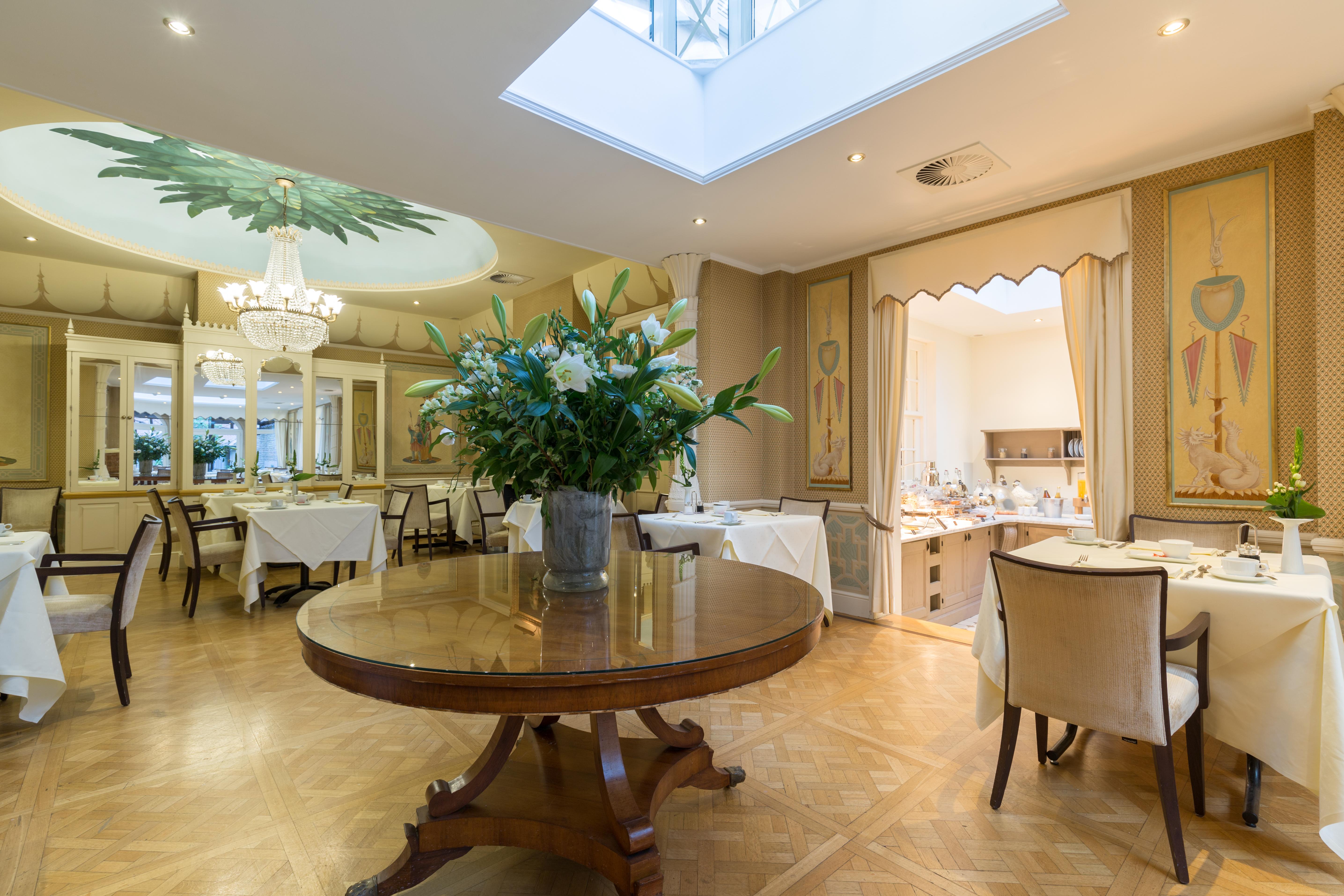 Stanhope Hotel By Thon Hotels Bruxelas Exterior foto The interior of the restaurant